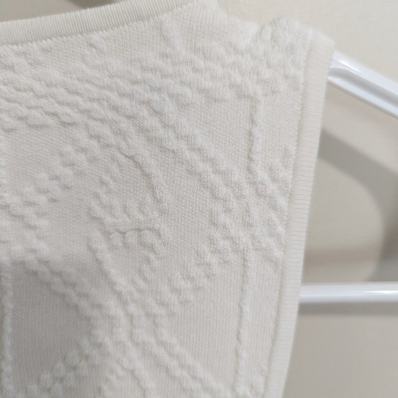 Guess Peplum Tank top with open back Size small - Picture 6 of 7